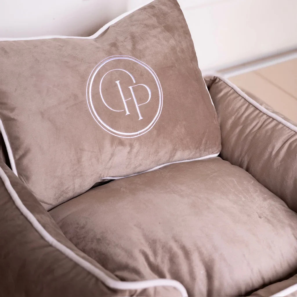 Sametový pelíšek pro psa – béžový