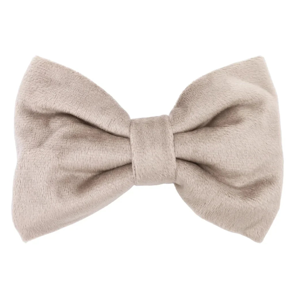 Sametový motýlek pro psa – béžový